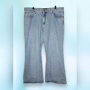 Y2K Girlfriends LA Plus Size Super Flare Jeans Light Wash vintage 23 modern 20